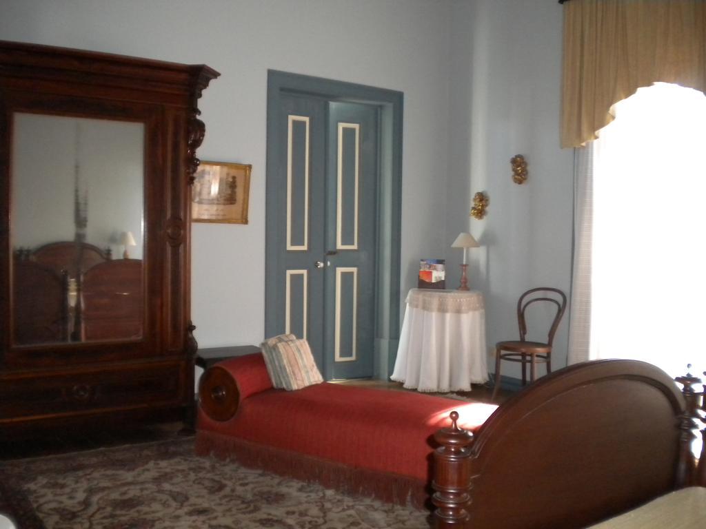 Casa Dos Vargos Bed & Breakfast Torres Novas Exterior photo